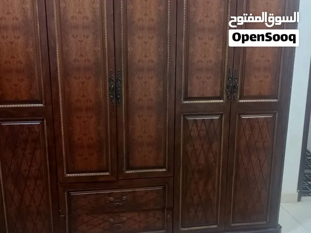 لبيع كبت 6ابواب زايد كبت ادراج 5زايد كرسي زايد كرفايه صفقه جميله ومبلغ ارخص عن السوق ب 5مرات 80فقط