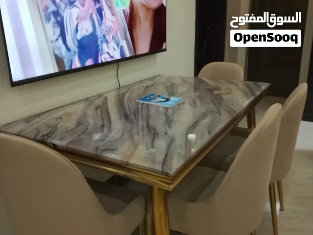 طاولة طعام رخام 5كراسب