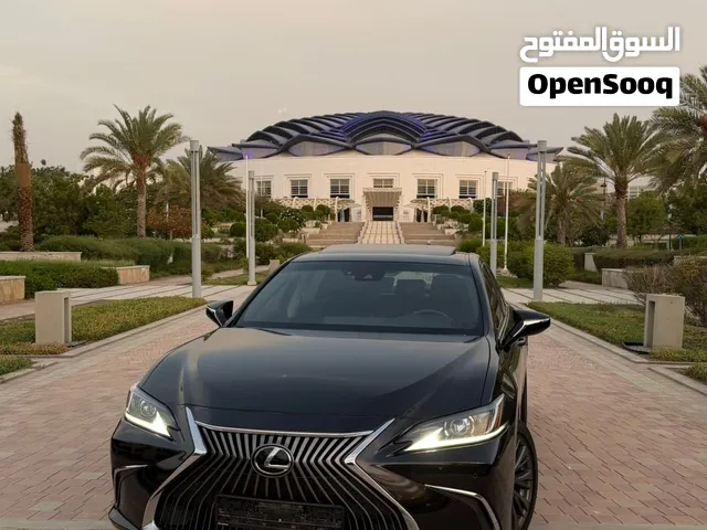 Used Lexus ES in Muscat