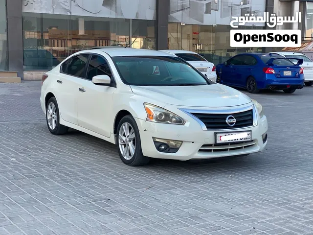 Nissan Altima 2016 (White)