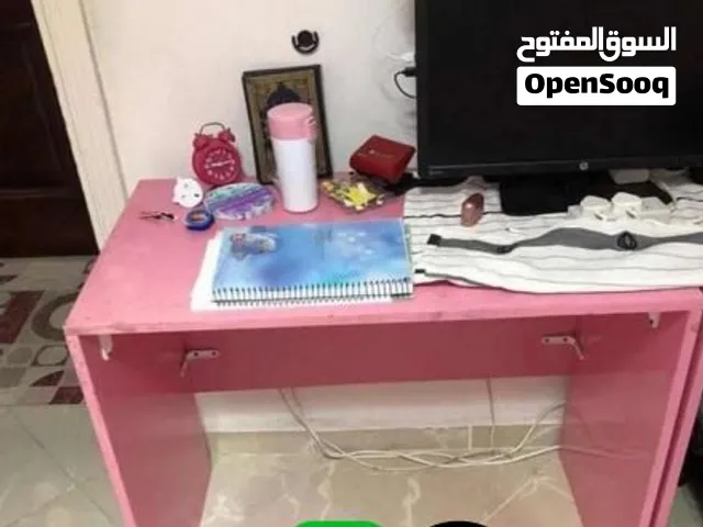 للبيع عدد 2 مكتب أو مكتبه حسب الحاجه خشب كونتر علي الطراز الامريكي