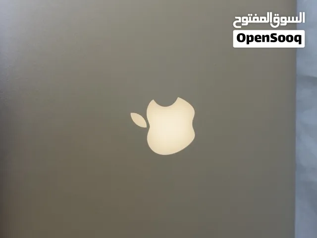 MacBook Pro 13 2015 – Intel i7 / 16GB RAM 500GB SSD