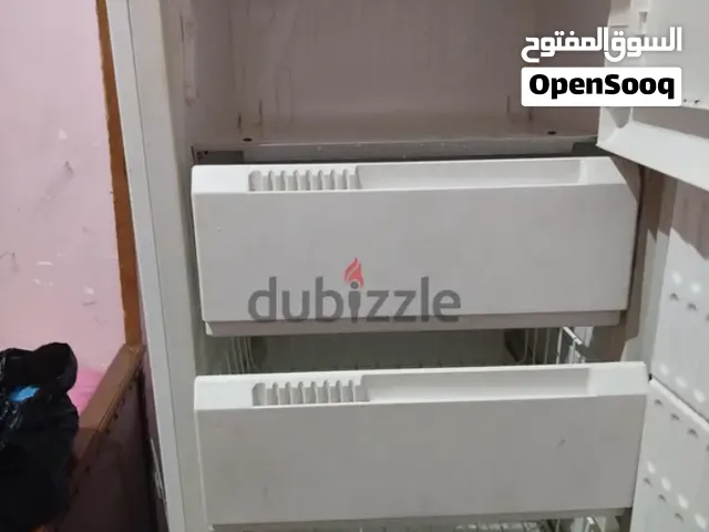 ديب فريزر 3 درج المكان اسكندريه ابيس الثانيه شغال كويس ما فيش اي مشكله