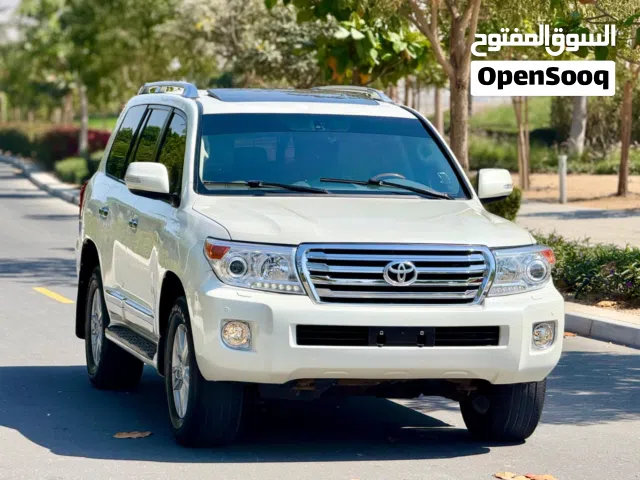 تويوتا لاندكروزر GXR سلندر خليجي موديل 2014 جير اوتوماتيك