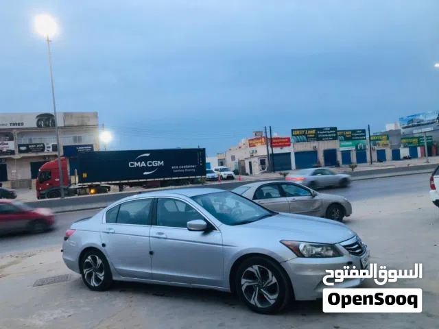 مندوب توصيل داخل وخارج طرابلس بأسعار مناسبه