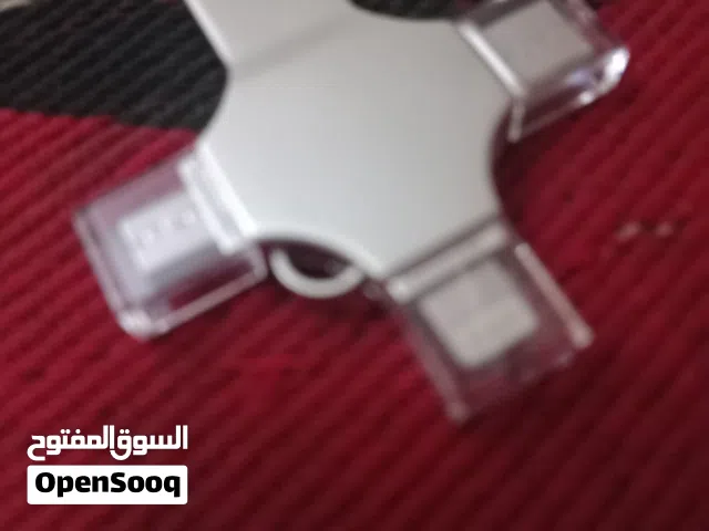 فلاش ميموري 128 جيجا بعدة مداخل (آيفون_تايب سي_سامسونغ-كمبيوتر)  يستخدم لنقل المعلومات من الهاتف مبا