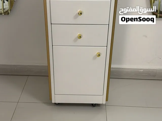 أغراض صالون استخدام سته شهور