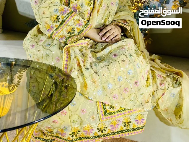 زي بلوشي راقي ومميز للبيع