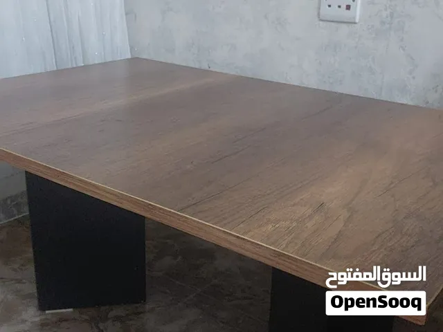 طاولات خشب استعمال نضيف