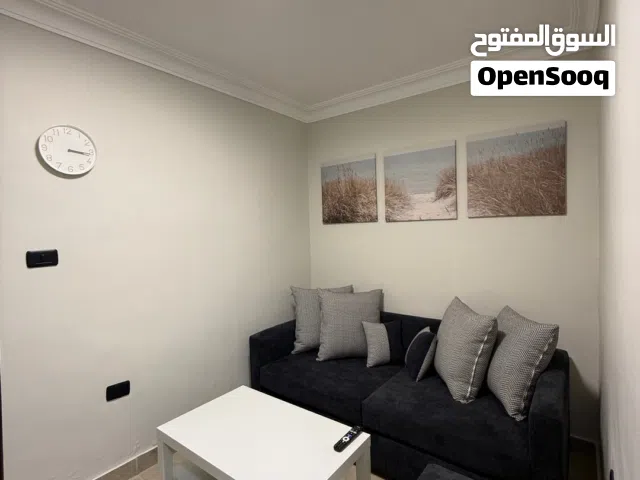ستديوهين مفروشات دوبليكس في كوشان واحد للبيع بسابع خلف السفارة الرومانية سوبر ديلوكس .