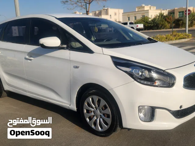 كيا كارينس عائلية 7 راكب وكالة عمان  .