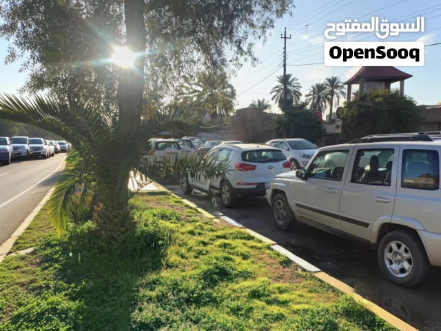 دار حديث للبيع