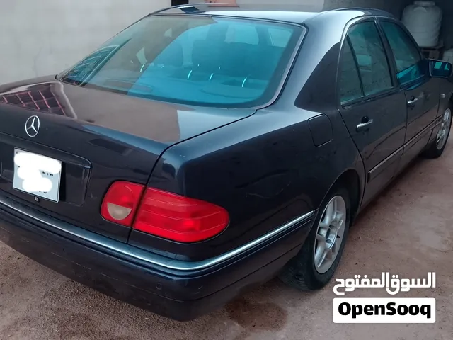 مرسيدس عيون 1999
