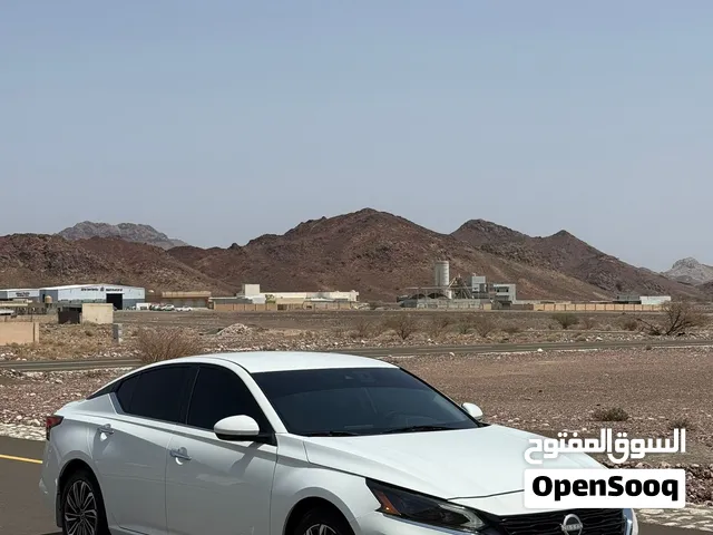 Used Nissan Altima in Al Dhahirah