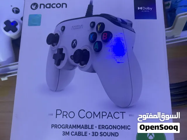 (  Nacon Pro Compact Controller (Officially جوستك تشتغل على الاكس بوكس  والحاسبةLicensed for Xbox).
