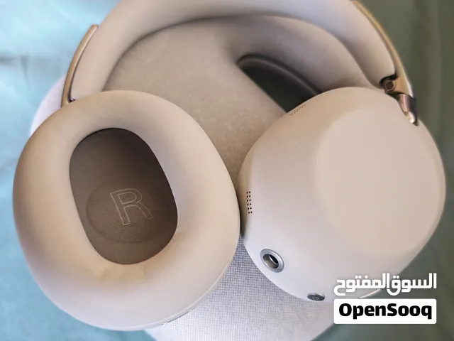 سماعة Sony 1000X THE COLLEXION طراز WH1000xx, أخر أصدار. لون أبيض بسعر ممتاز يشهد الله
