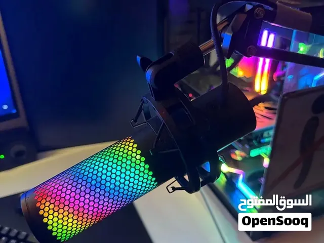 hyperx quadcast 2s with the stand