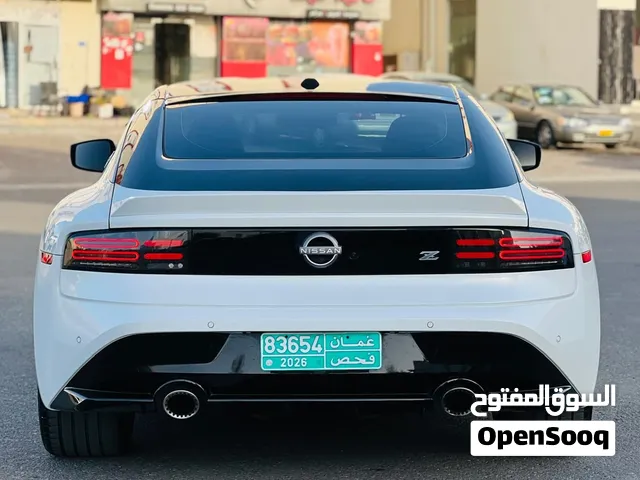 للبيع نيسان زد 2024