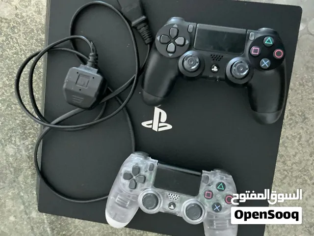 PS4 Pro very good  condition with two controllers بلاي ستيشن 4 برو