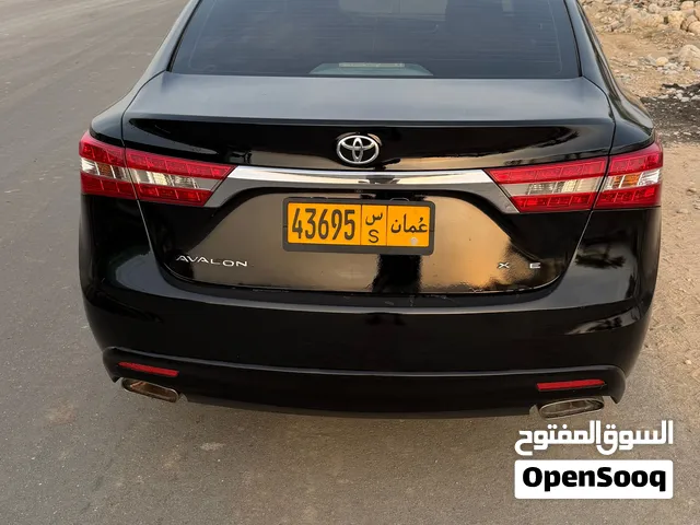 تويوتا افالون 2014