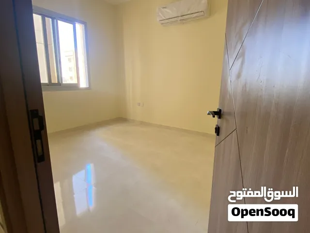 للايجار شقة غرفة وصاله تشطيط ديلوكس في منطقة العاليه عجمان من المالك مباشرة 26000 الف