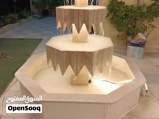 نوافير حجرية ابيض قطر 1متر البحرة  مع حوضين بالوسط مع الوصلات شامل التركيب والتشغيل