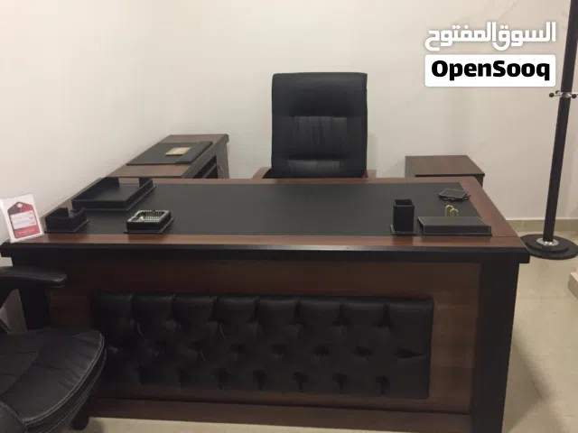 مكتب مدير جلد فاخر