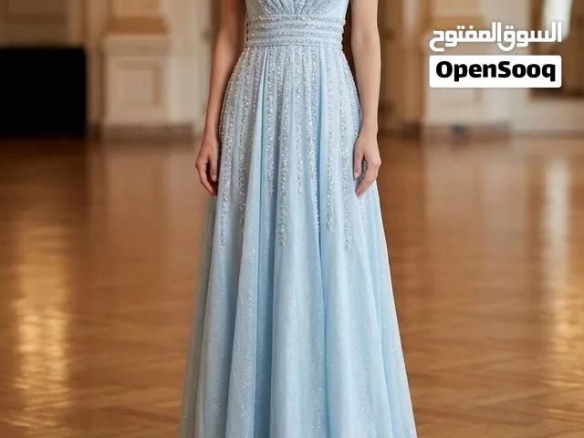 فستان أميرات سماوي تول لامع مطرز مقاس s بحالة ممتازة` لبسة مرة وحدة.