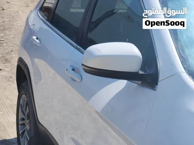 جيب شيروكي بزون 2019 latitude