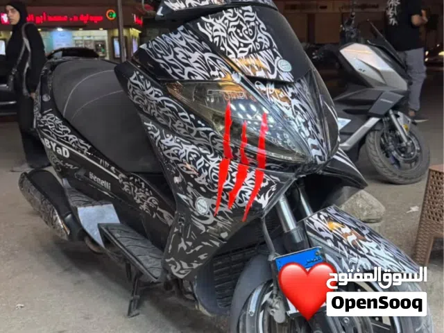 اسكوتر بينيلي زافيرانو 250 سي سي رخصه سنتين ساريه موديل 2015 كيلو متر 37 الف قابل للزياده لقطه