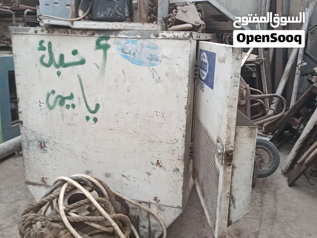 مولد كهربائي كومنز