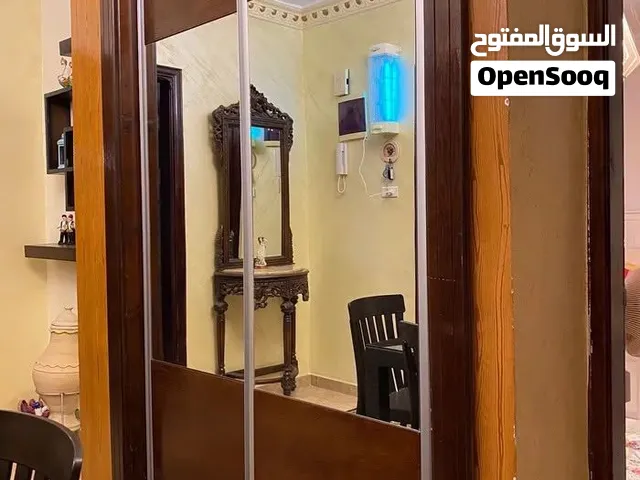 خزانة حائط