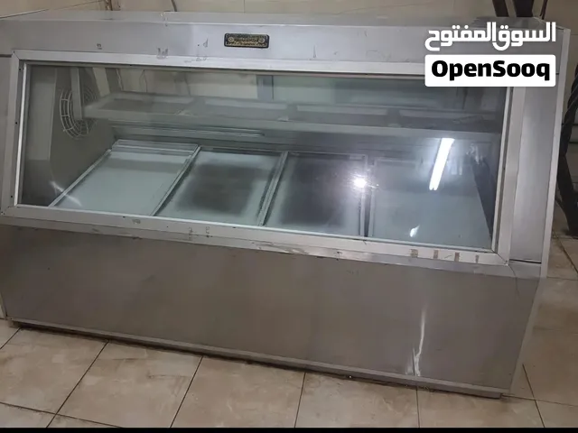 تلاجه جبن متور فرنساوي منفصل ممتازه بها مكان للتخزين الحجم