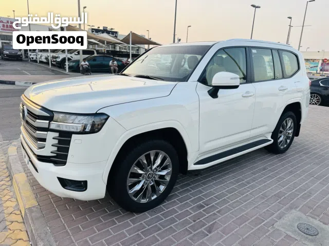 تويوتا لاندكروزر GXR V6  خليجي 2024 صبغ وكاله فول مواصفات نظيفه جدا بدون حوادث