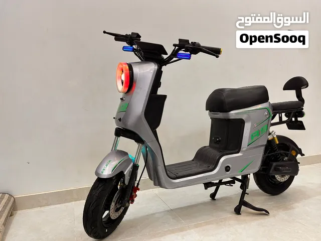 سلام عليكم دراجه شحن R9 لون رصاصي الفين و2025 الدراجه جديده بمعنه الكلمه