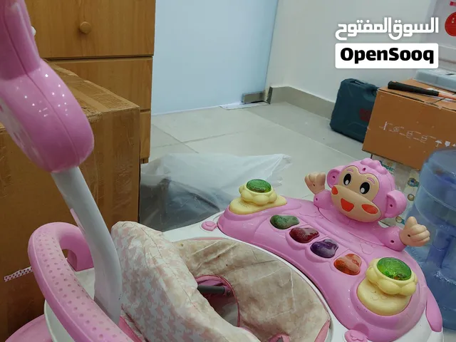 المشاية / مركز الألعاب للأطفال