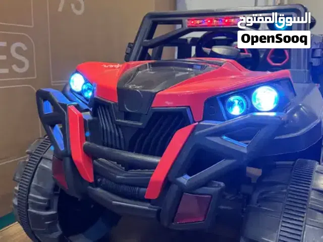 سيارة أطفال كهربائية دفع رباعي بحالة ممتازة