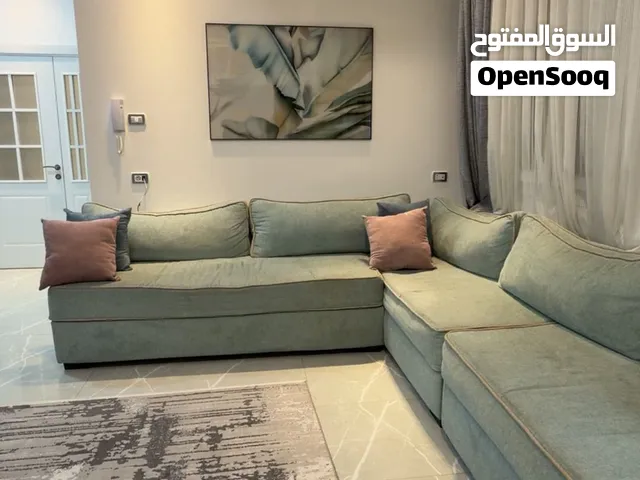 صالون معيشة للبيع