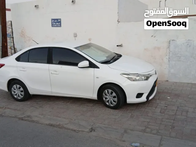 تويوتا مافيها عيوب ابدا ونظيفه استعمالي يوميا أمورها طيبه ولا فيها أي حاجه