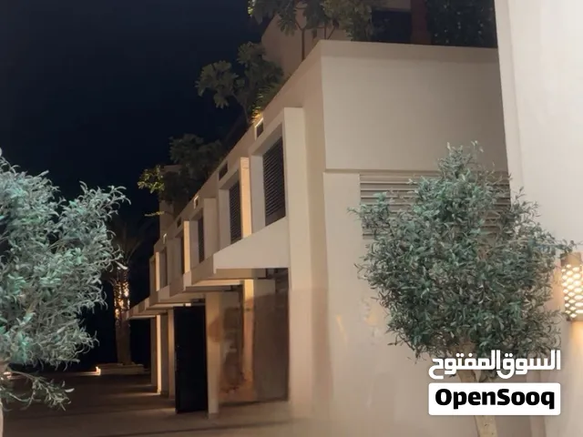 سيكل شبه جديد مافيه ولا مشكله
