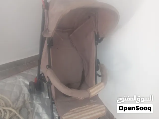 عربة اطفال مستعمله ونظيفة