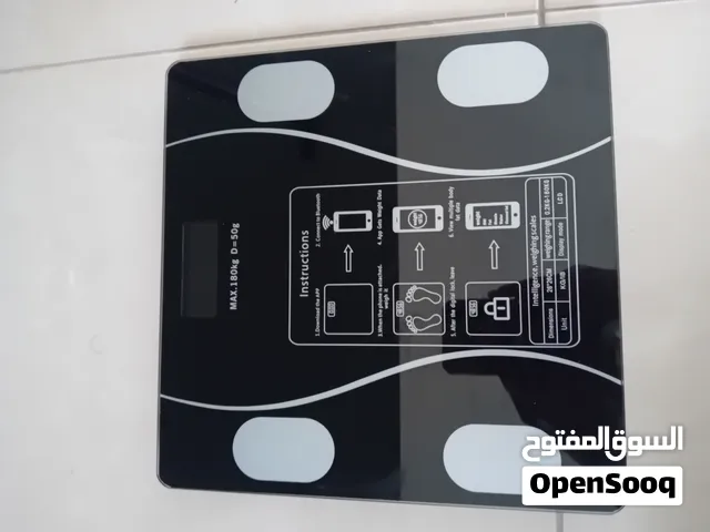 ميزان لقياس الوزن استعمال نضيف  يعمل حتى بالهاتف السعر 50دينار