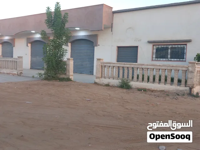 مبنى مطعم للاجار على الطريق الساحلي (  الماية  )