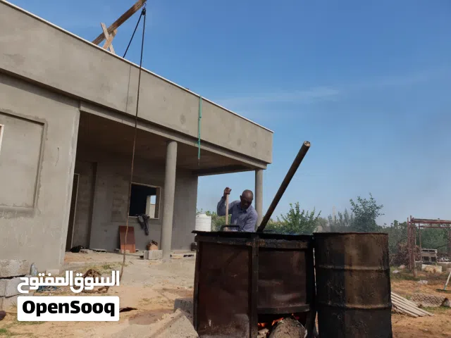 صيانة وعزل الأسطح بالاسفلت القطران والرول المقطرنة