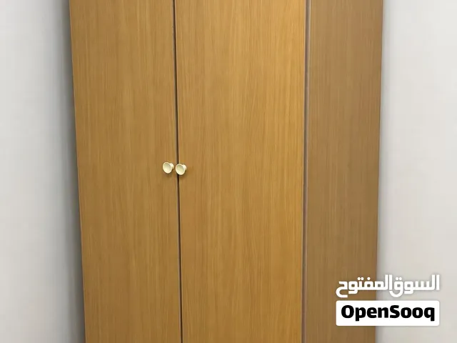 خزانة خشب لاتيه