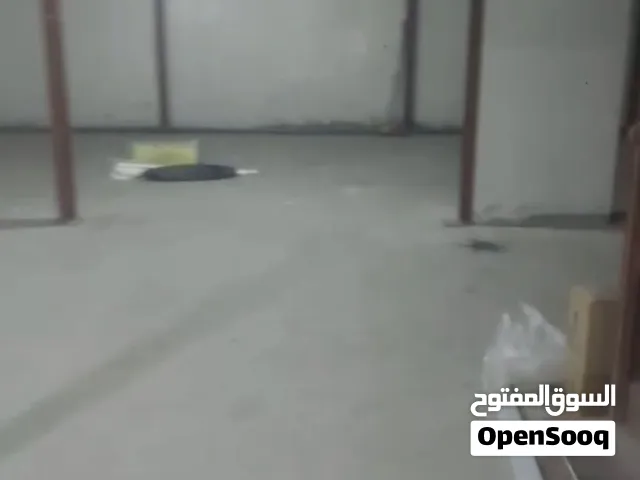 للإيجار مخزن في الري مرخص