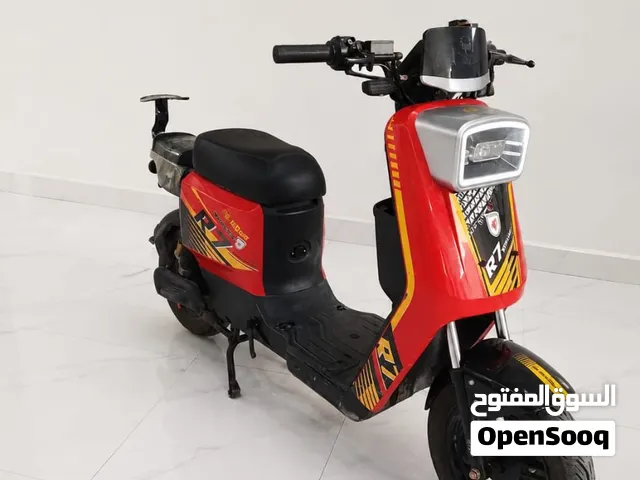 دراجة شحن نضيفة ومناسبة