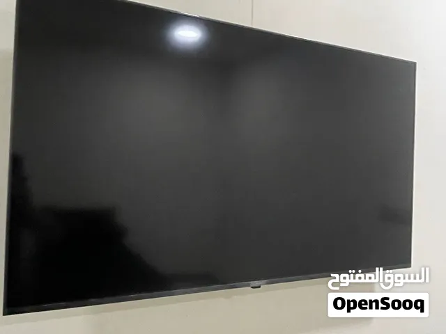 شاشة LG تحت الضمان صالها عندي شهرين ممشتغله غير مرتين بس بنايلونها بعدها وكارتوتنها بعدها بترابها
