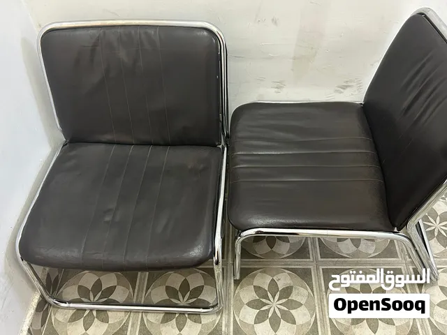 كرسييين حق مكتبي شاريه الواحد ب 30 سعر البيع للاثنين ب 10 دك استلام من سلوى او توصيل برسوم