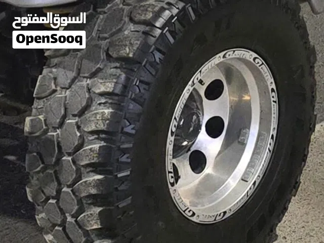 تواير حجرية